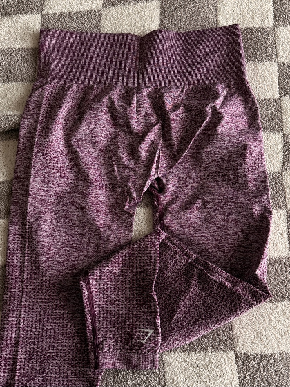 Gymshark maroon leggings - Picture 2 of 2